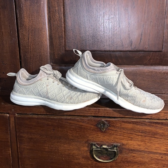 APL Techloom Phantom women’s running shoes - Picture 3 of 5